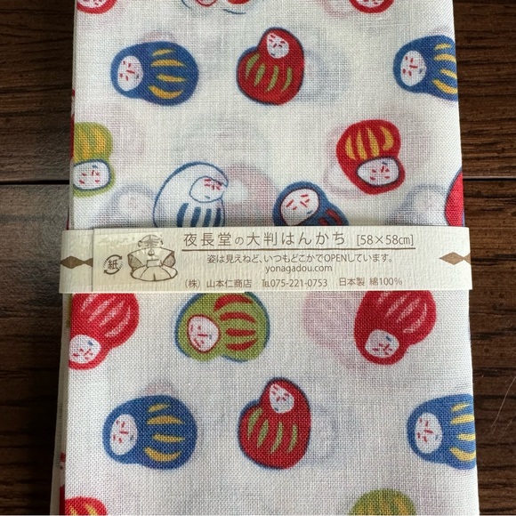 💰SOLD💰 Yonagado Large Handkerchief Daruma-Chan Fabric Cotton Japan 22.5" - Picture 9 of 12